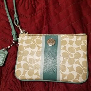 Wristlet